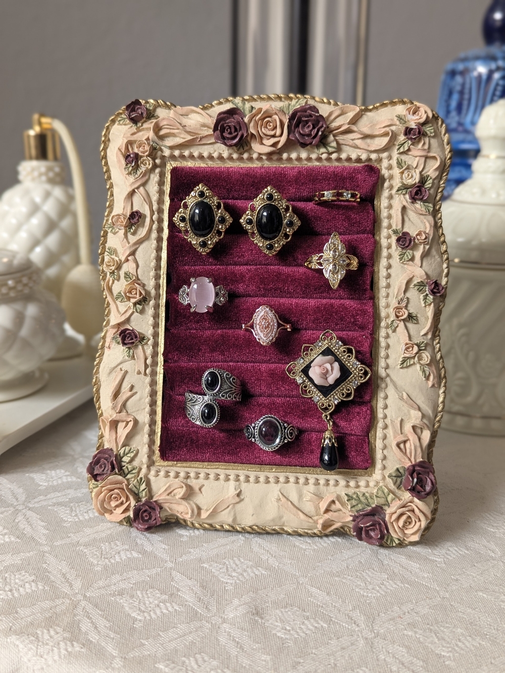 "Rose Parlor" Vintage Floral Velvet Ring Display 5×7
